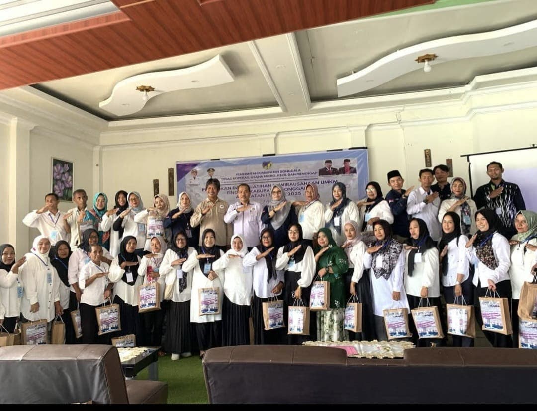 Foto bersama peserta setelah pelatihan UMKM